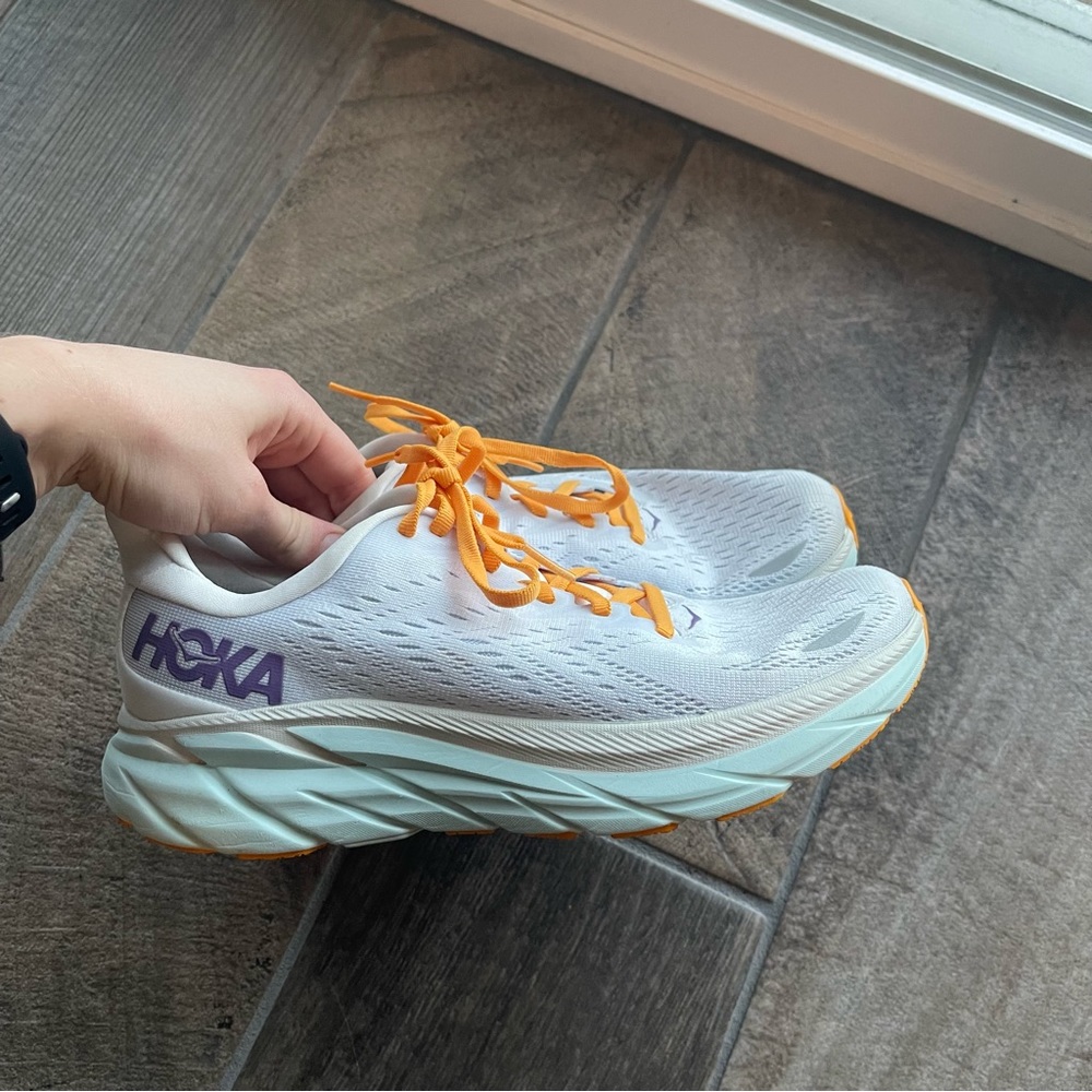 Hoka Clifton 8 - Women’s Size 8 - Blanc de Blanc color